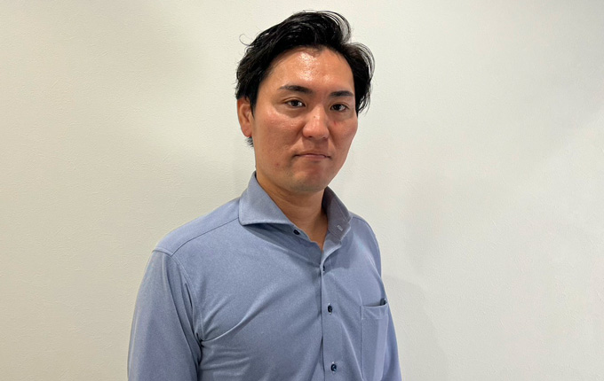 営業部課長 大城